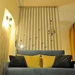 Bibliotheque Studio * Brassó