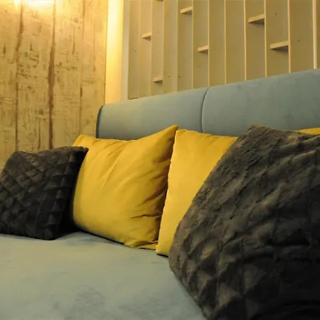 Apartman Bibliotheque Studio